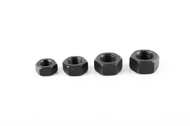 Tuercas hexagonales DIN934 Negras Grado 8 