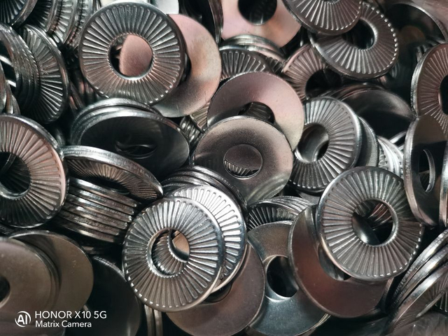 Arandela Francesa de acero inoxidable NFE25511